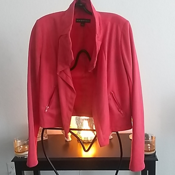 Jacket - Picture 2 of 5